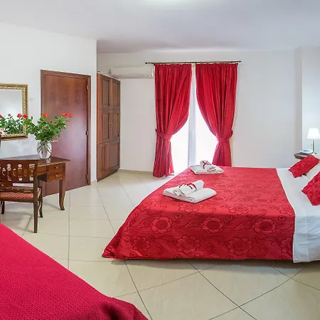 Garibaldi Relais שאקה