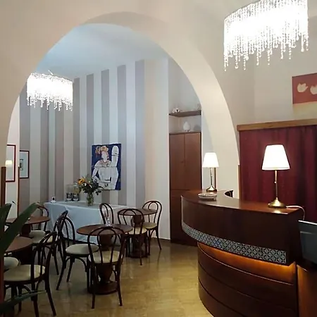 Couette-café Garibaldi Relais