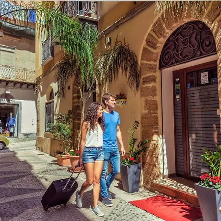 Garibaldi Relais Couette-café Sciacca