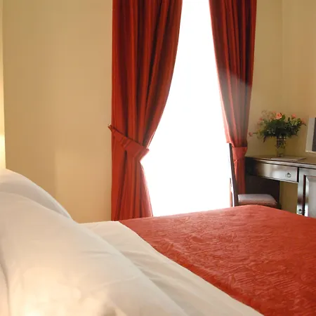 Oda ve Kahvaltı Garibaldi Relais 4*