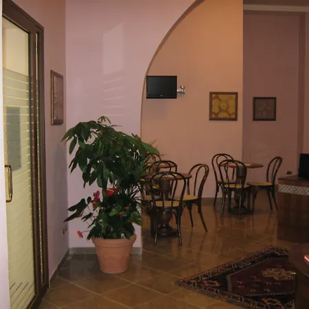 Garibaldi Relais Oda ve Kahvaltı 4*