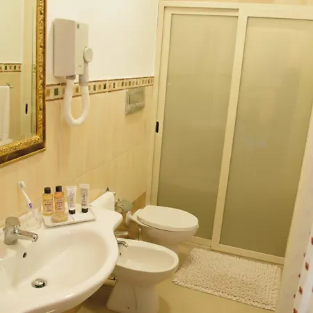 Oda ve Kahvaltı Garibaldi Relais 4*