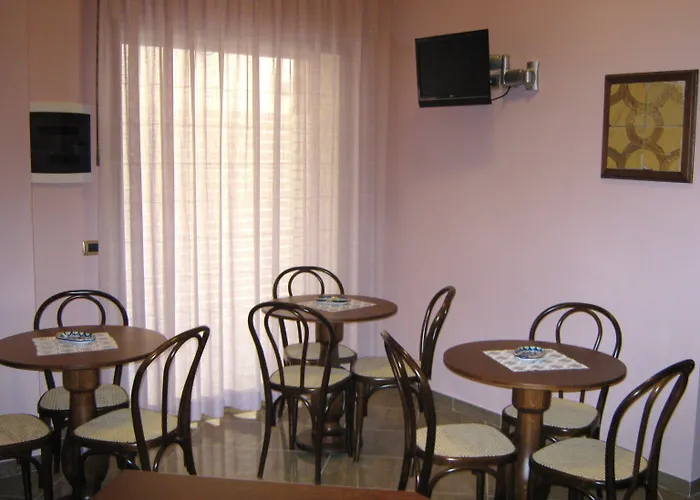 Garibaldi Relais B&B 취아카